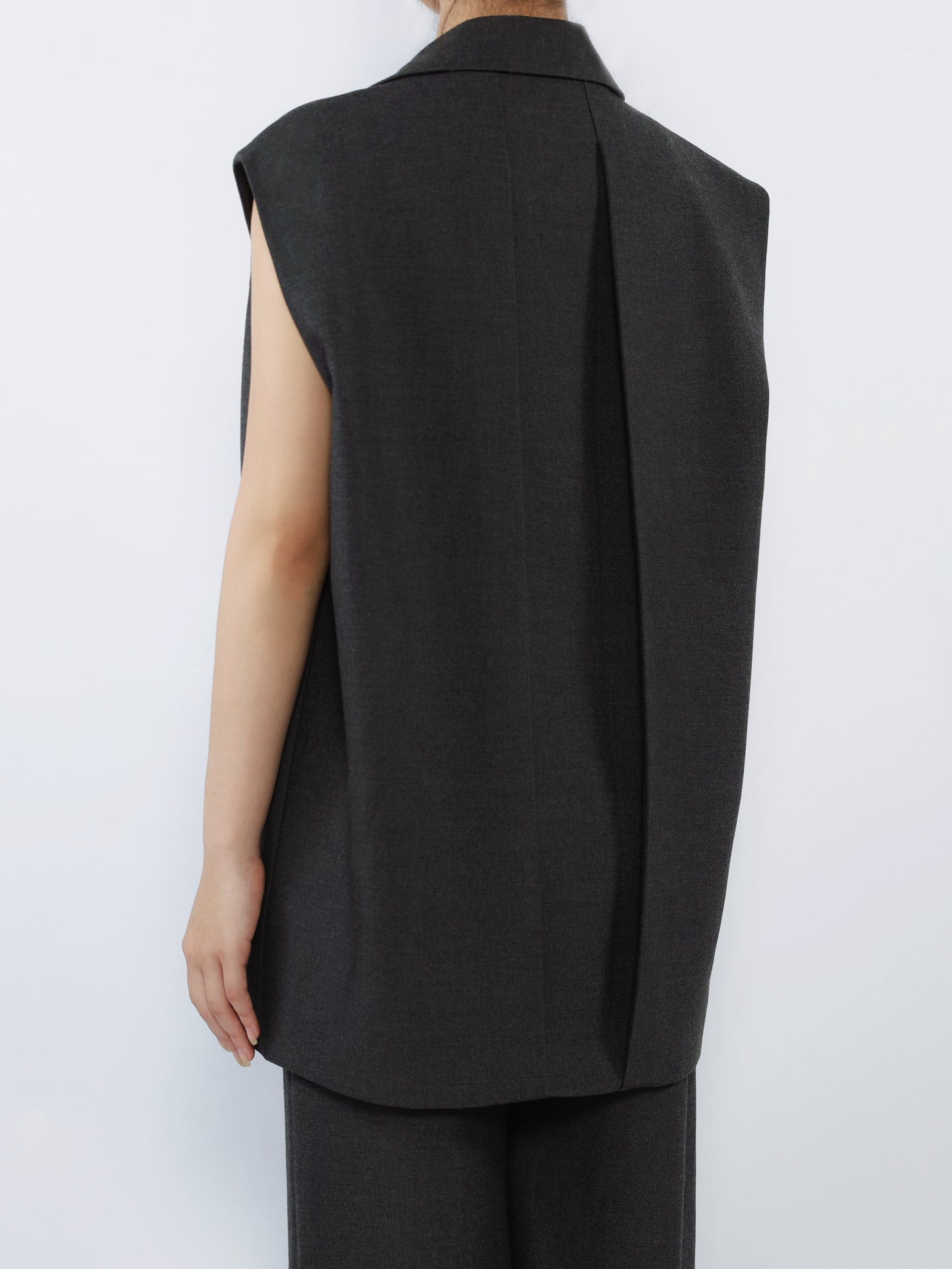 Classic Glossy Sleeveless Blazer